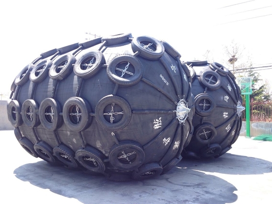 Energie-absorptie Yokohama Zwarte cilindrische rubber pneumatische fenders voor marine bumpers