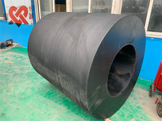 Geboulde installatie Cylindrische rubber fender 10-1000kg Lengte 1000-5000mm Aanpasbaar voor haven- en doktoepassingen