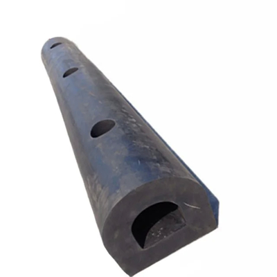 Aanpasbare 8-10 jaar levensduur D-type solide rubber fender voor maritieme bescherming