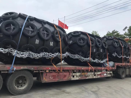00,5-4,5m Diameter Yokohama Marine Fender in zwart voor aangepaste maritieme vereisten
