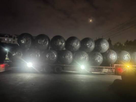 Marine Fender PU Polyurethaan Schuimrubber met Uitstekende Elasticiteit en Weerstand tegen Marine Milieustress