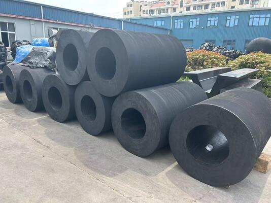 Corrosion Resistance Cylindrical Rubber Fenders Length 1000-5000mm Diameter 100-2000mm Ideal for in Harbors Offshore and Shipyards