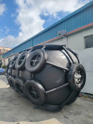 Extrusieproces Marine Rubber Stootwillen Hoge Druk Technologie 10 Jaar Ontwerp Gebruiksduur