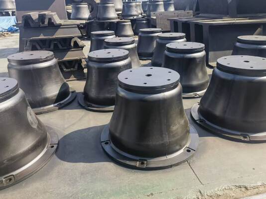 CCS-gecertificeerde kegelrubberfender SGS-goedgekeurde duurzame maritieme havenbeschermingsapparatuur voor scheepsverbindingen en -verbindingen