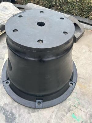 SGS-goedgekeurde conische rubberen fenders met een hardheid van 60-70 Shore A en weerbestendigheid, ideaal voor maritieme aanlegsystemen